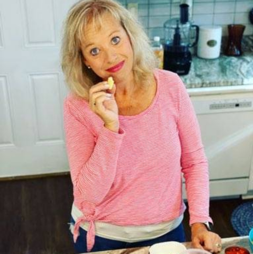 Meet your Posher, Debi